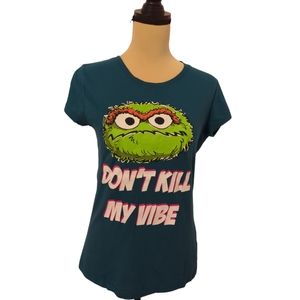 Oscar the Grouch Graphic Tee Teal Junior Size Large 100% Cotton